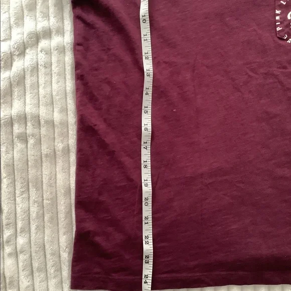 Pink Victoria’s Secret V-neck shirt size small - Picture 6 of 6